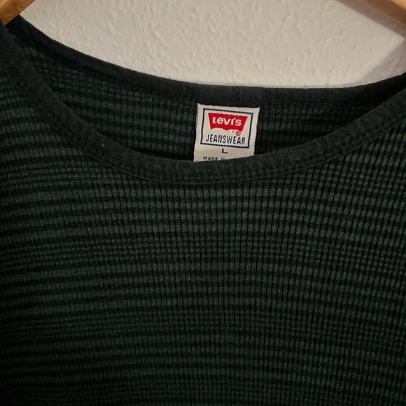 Vintage Levi’s Tee - Picture 2 of 2